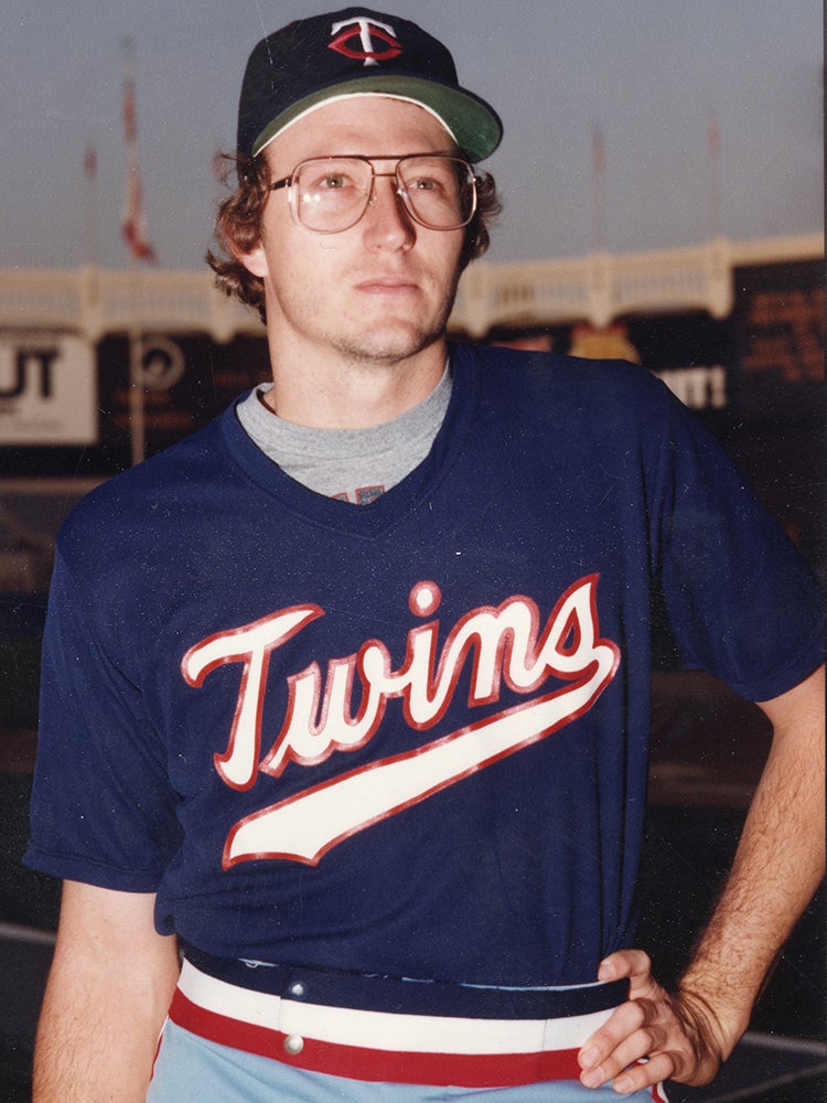 Head and shoulders portrait of Ron Davis in Twins uniform